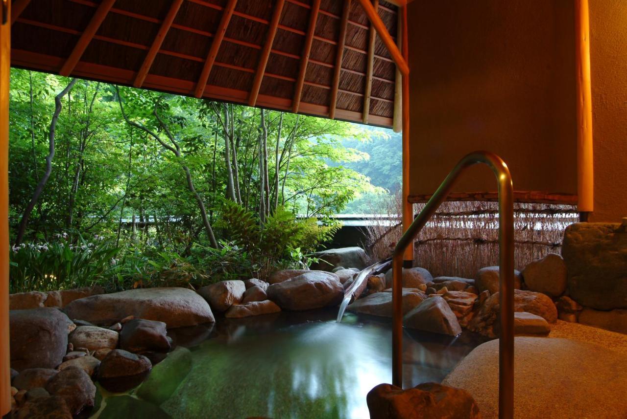 Kinosaki Onsen Nishimuraya Hotel Shogetsutei Toyooka  Buitenkant foto